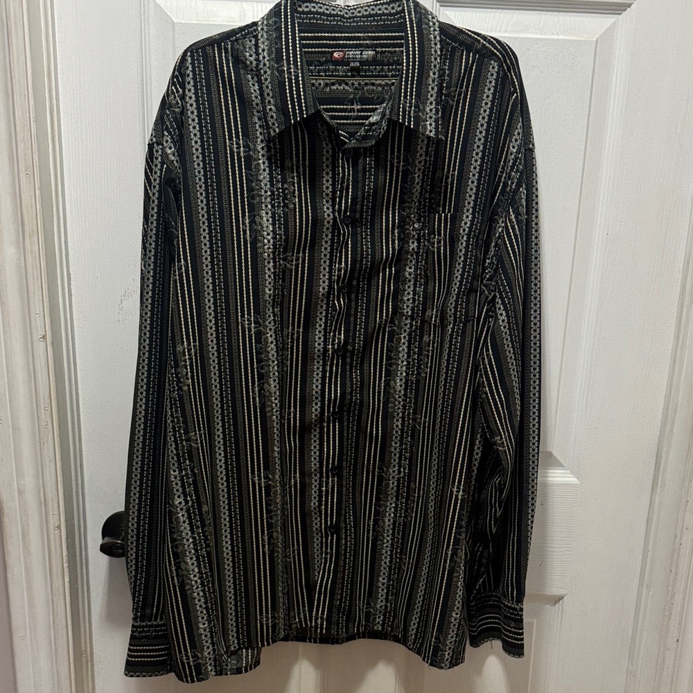 Point Zero Geometric Black and White Shirt